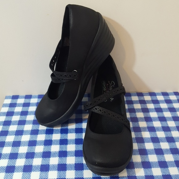 skechers rumblers wave